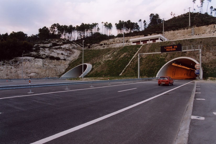 Double road tunnel EN2, Castro d'Aire